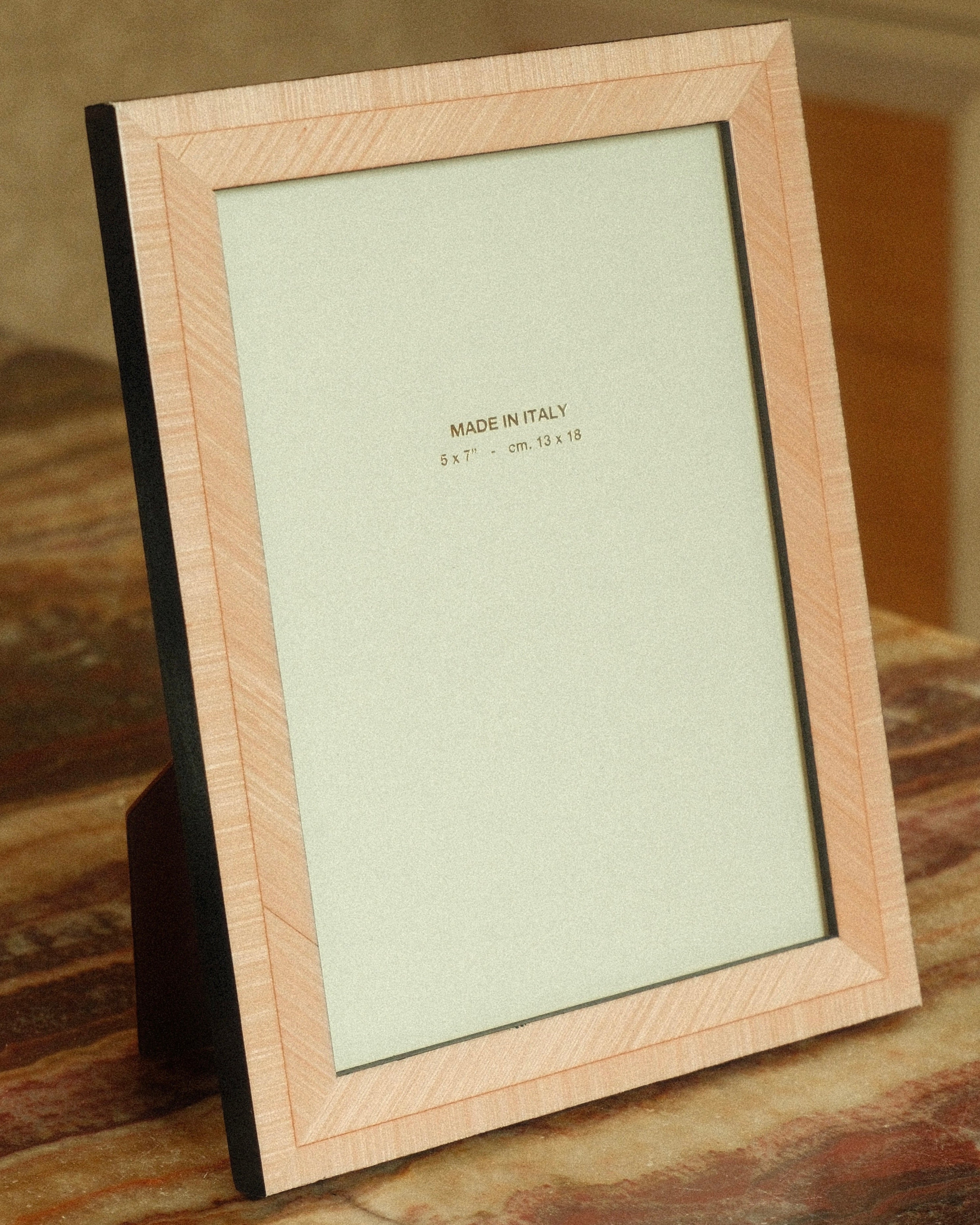 Hand-Inlaid Wooden Frame Gia | Pale Pink | Medium