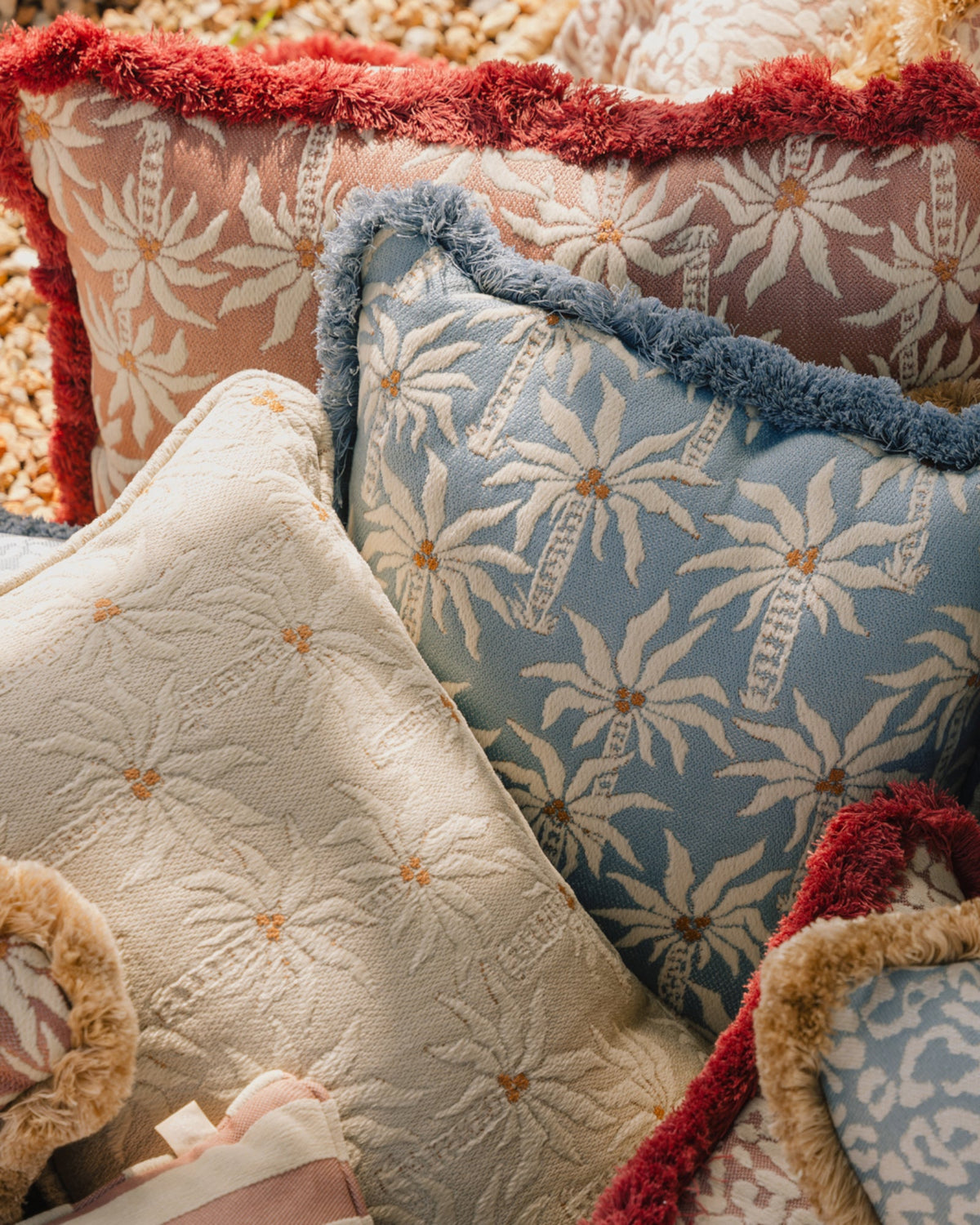 Cushion Laura Sand & Ecru