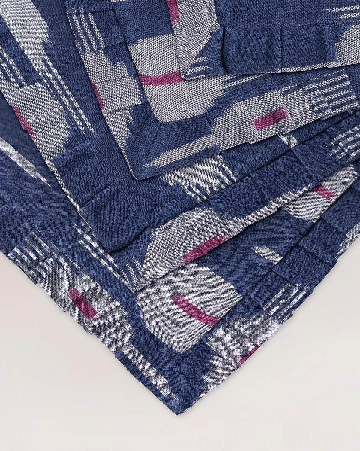 Handwoven dinner napkin Ikat Indigo (set of 2)