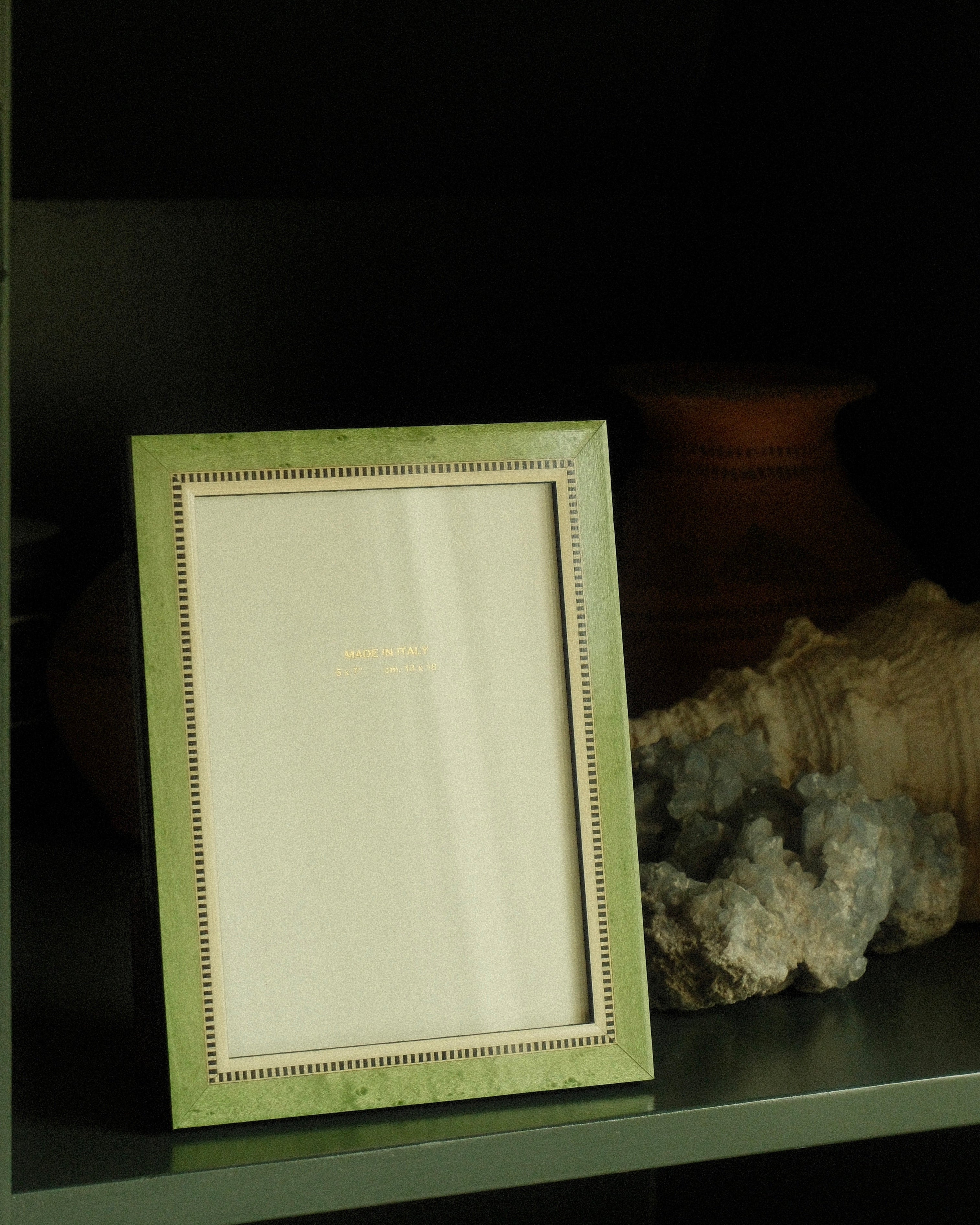 Hand-Inlaid Wooden Frame Ines | Emerald | Medium
