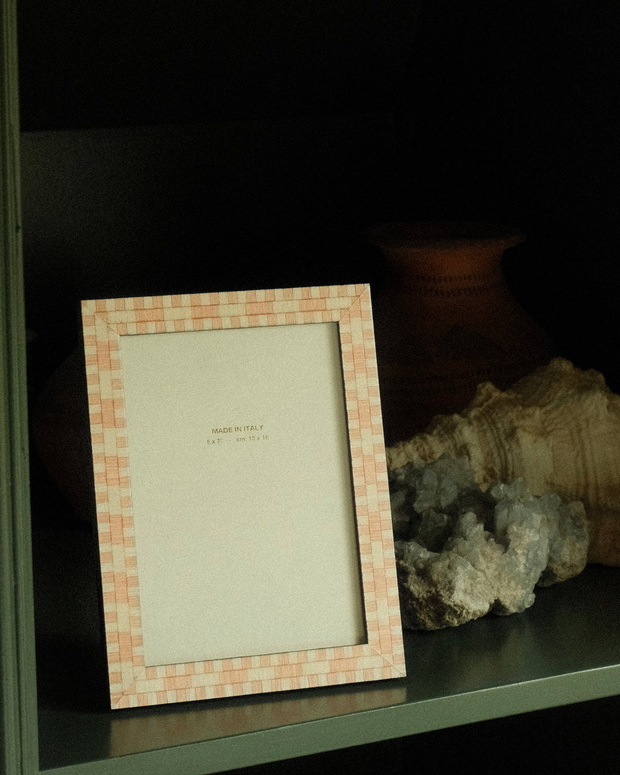 Hand-Inlaid Wooden Frame Suki | Pale Pink | Medium