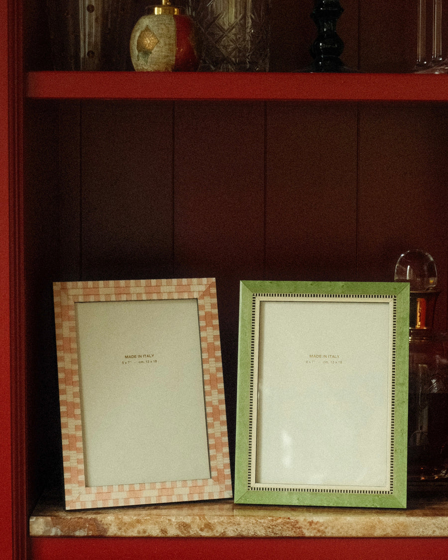Hand-Inlaid Wooden Frame Suki | Pale Pink | Medium