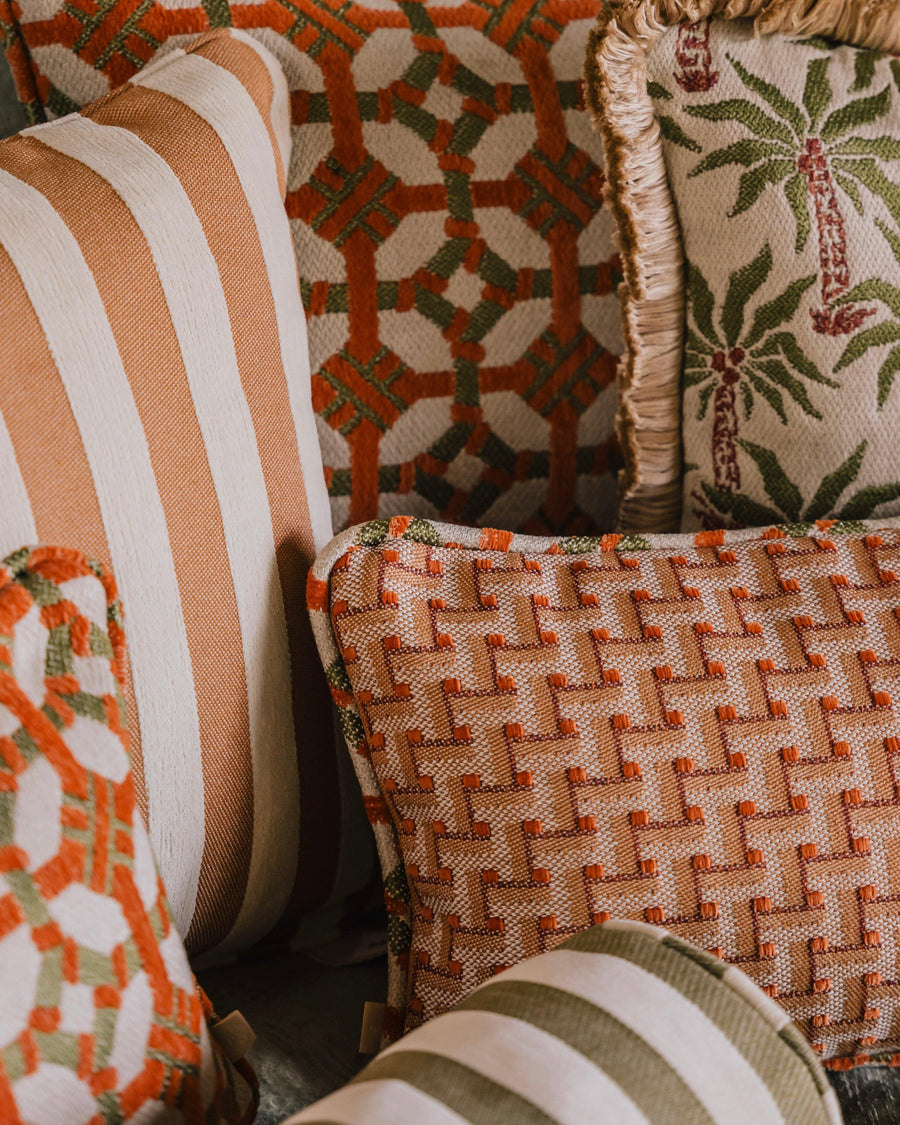 Cushion Jackie Caramel & Ecru