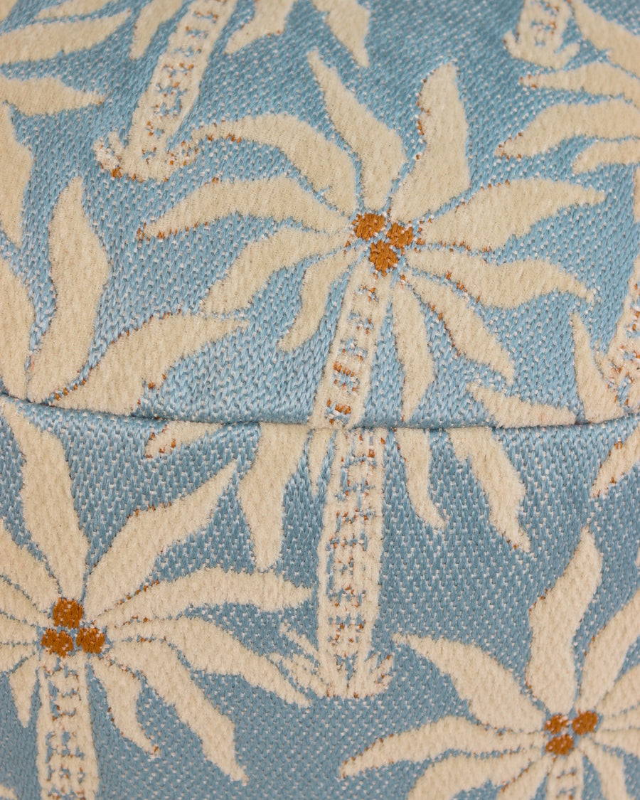 Sitzpouf Laura Eisblau & Ecru