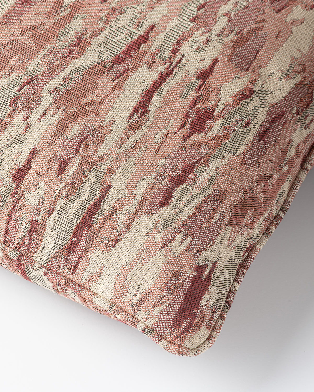 Cushion Margo | Bordeaux
